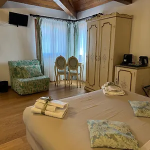 alloggi-ai-tessitori.hotelslidodijesolo.com/