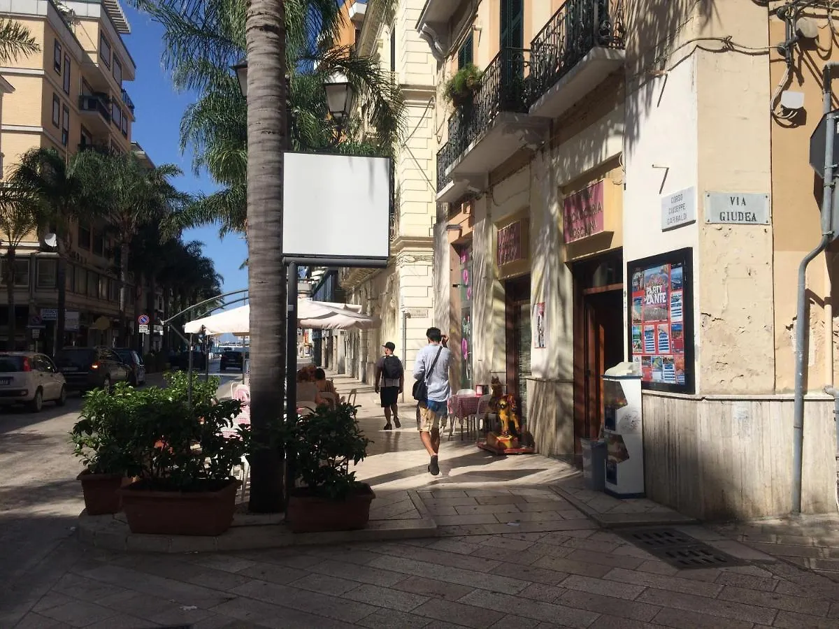 Benvenuti Al Sud Panzió Brindisi 0*,